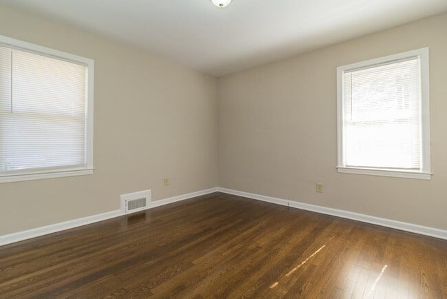 Building Photo - 2631 Lavista Rd