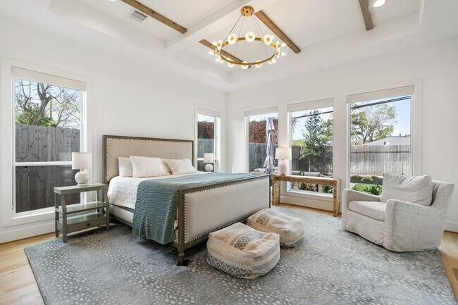 Building Photo - 6626 Saxet St