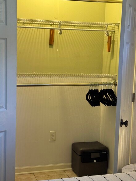 Building Photo - 3 Lang St