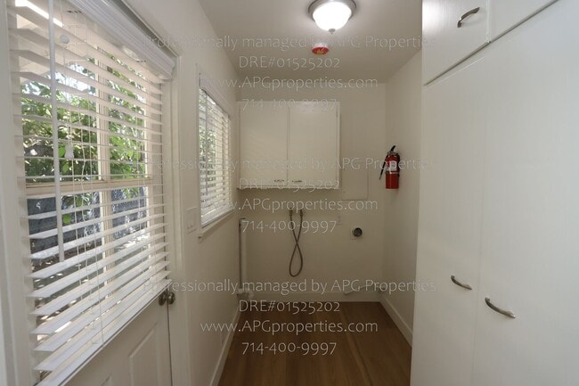 Building Photo - 919 W Wilshire Ave