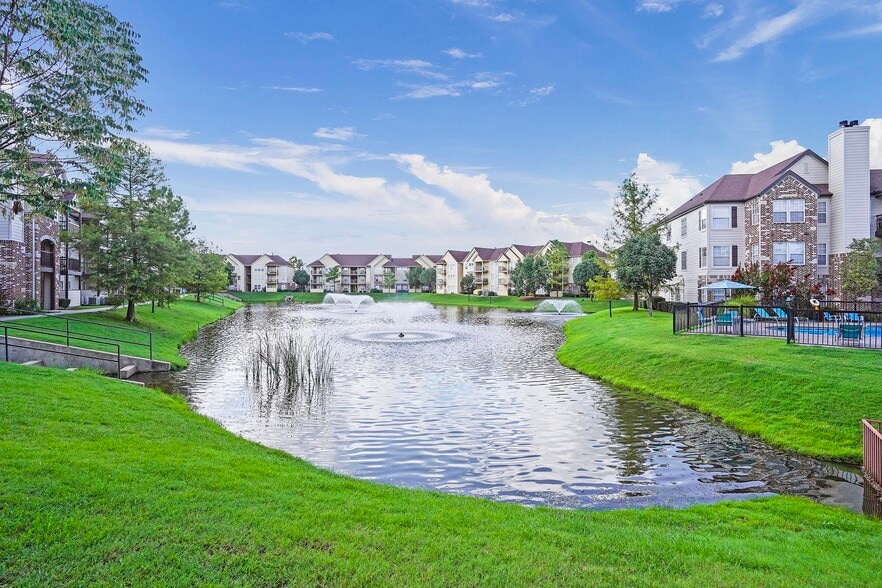 Building Photo - 2700 N 7th St