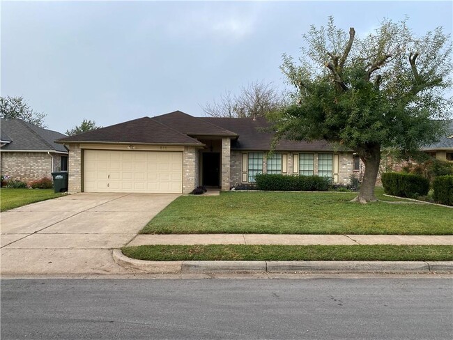 Building Photo - 511 Battlecreek Ln