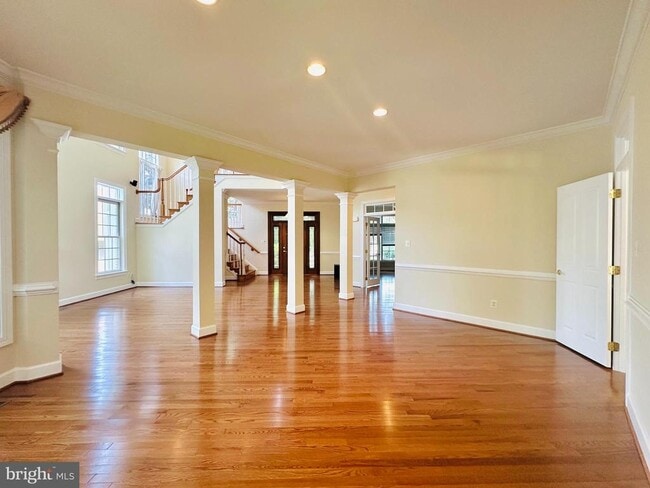 Building Photo - 1460 Carrington Ridge Ln