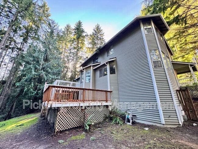 Building Photo - 10738 Jetty Pl NW