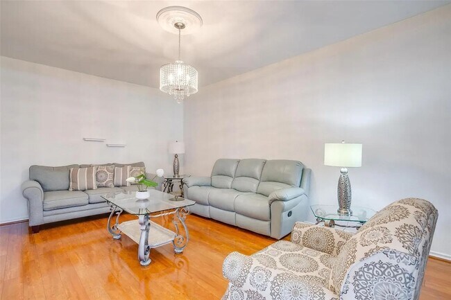 Building Photo - Spacious 4-Bedroom Home + Bonus Room with AC in Prime Lewisville Location