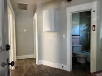 Building Photo - 2 Bedroom for Lease