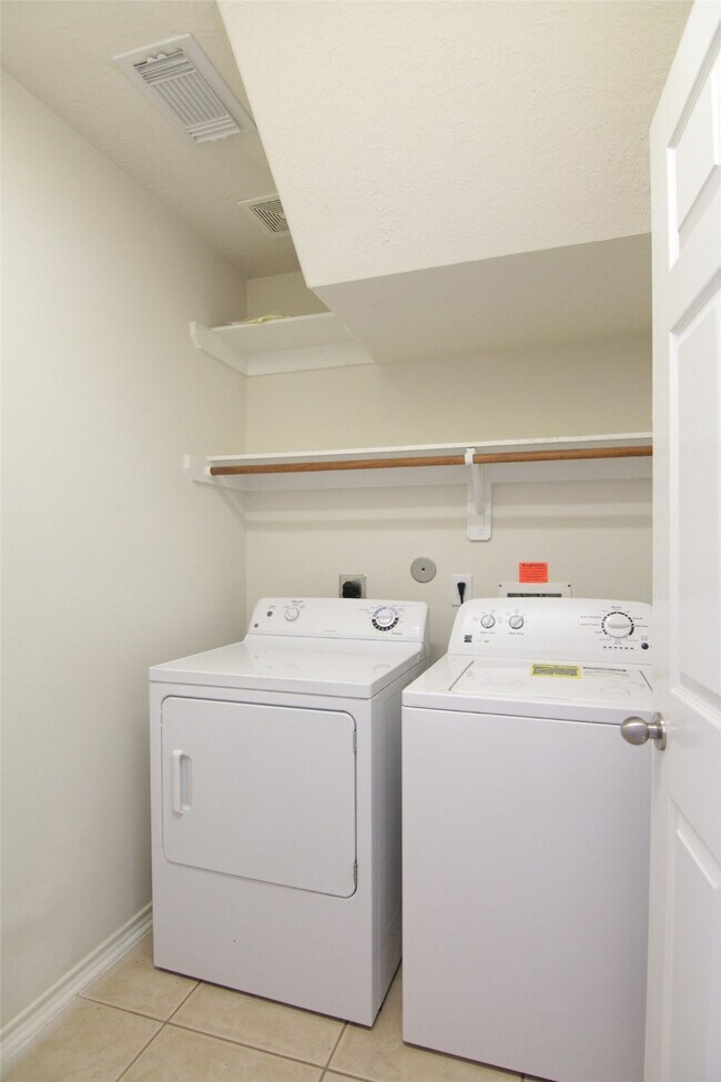 Building Photo - 21802 Dimmett Way