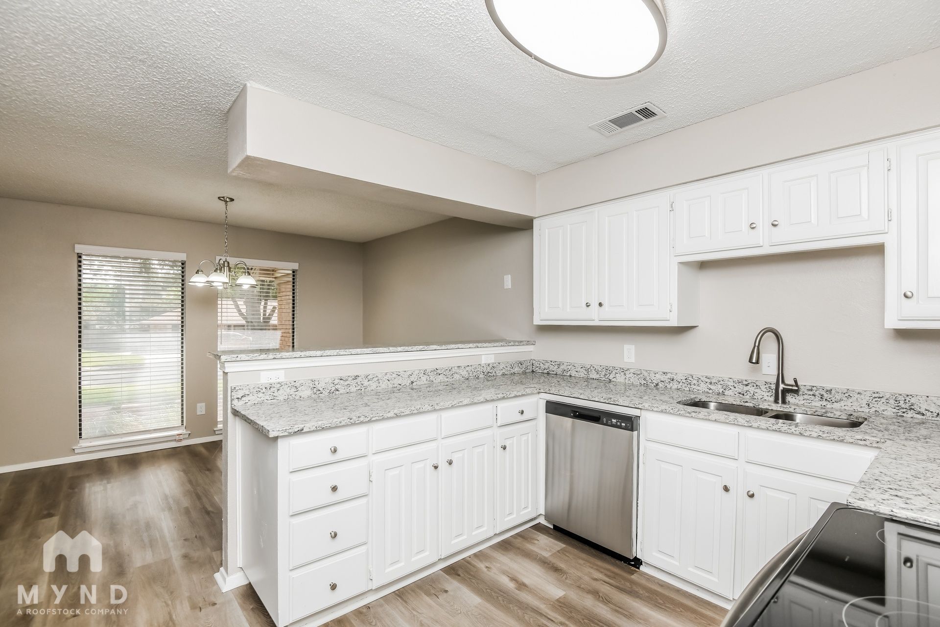 Building Photo - 5104 Red River Dr