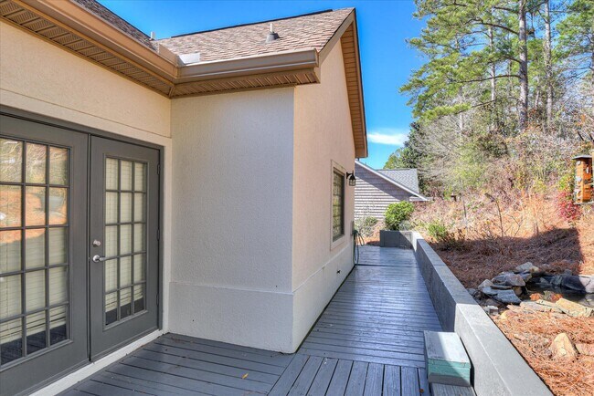Building Photo - 133 Sweet Gum Ln