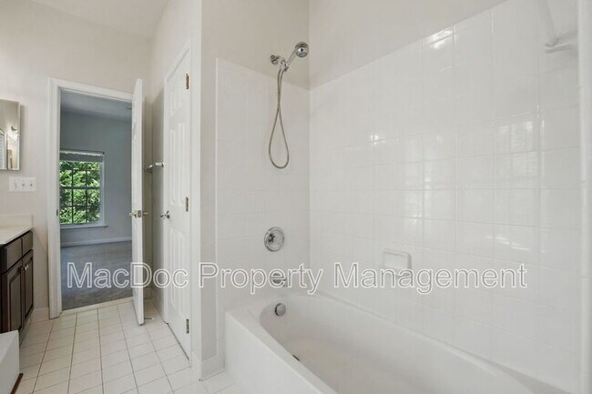 Building Photo - 11402 Chivalry Chase Ln
