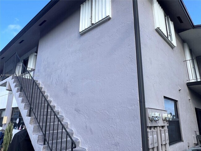 Building Photo - 13331 SW 17th Ln