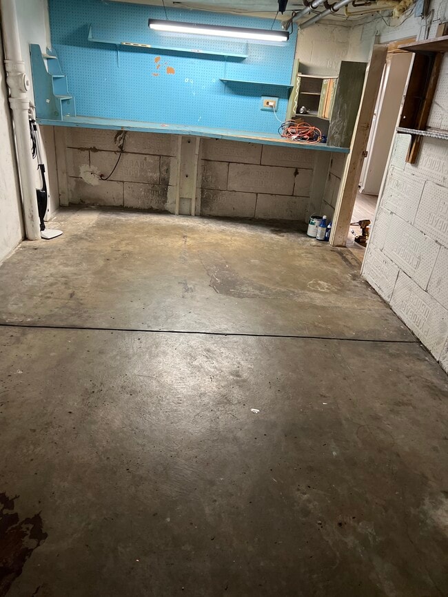 Building Photo - 1515 Benner St