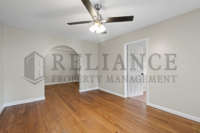 Building Photo - 1523 Matlock Dr
