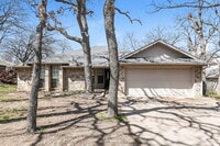 Building Photo - 125 Camelot Dr