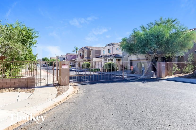 Building Photo - 17424 N 19th Terrace