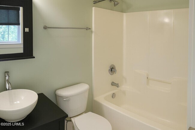 Building Photo - 23 Market