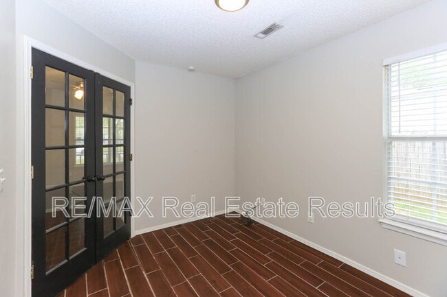 Building Photo - 3235 W Wildflower St