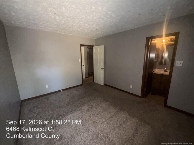 Building Photo - 6468 Kelmscot Ct