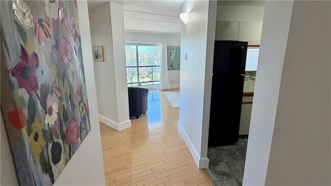 Building Photo - 1302 Capella S