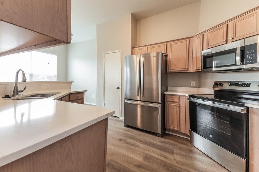 Building Photo - 506 Oxford Loop