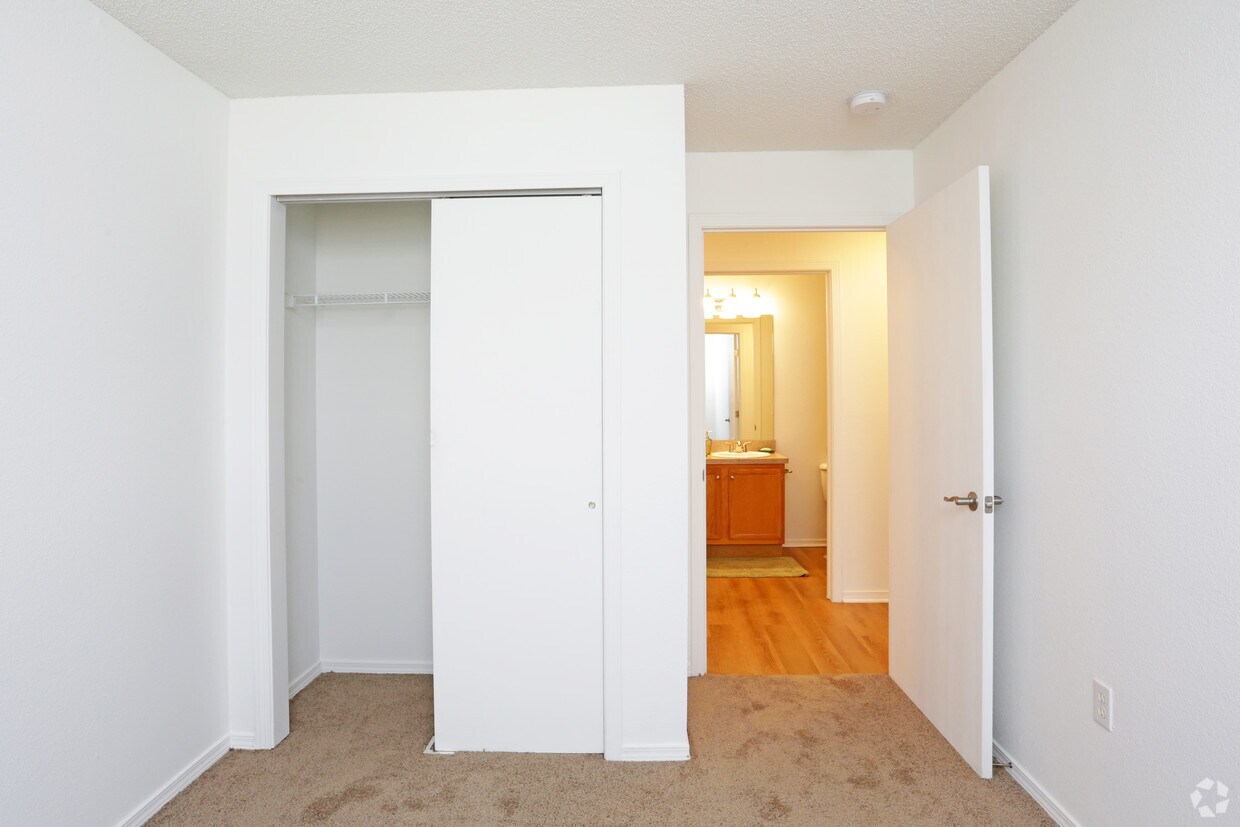Kings Gate Senior - Omaha Ne Apartment Finder
