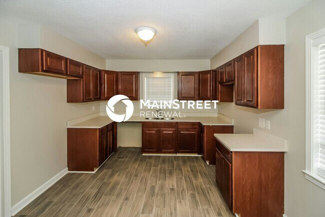 Building Photo - 3 Bedroom Pet-Friendly Home in Memphis, TN with Main Street Renewal