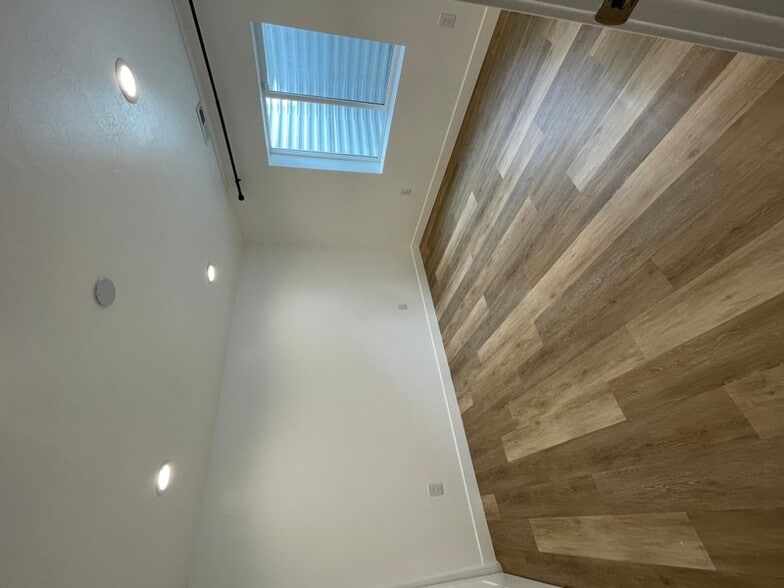 Building Photo - 8459 150 E