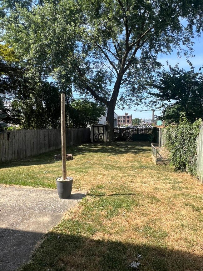 Building Photo - Coming Soon! Beautiful 3bd 1ba Lancaster semi-detached Home