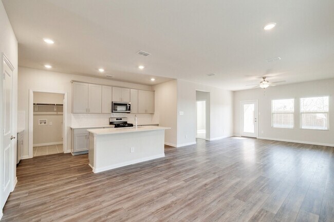 Building Photo - 111 Caliber Ct