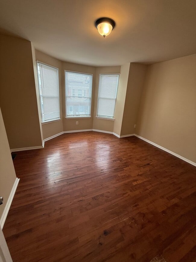Building Photo - Reasonably priced three bedroom in West Ph...