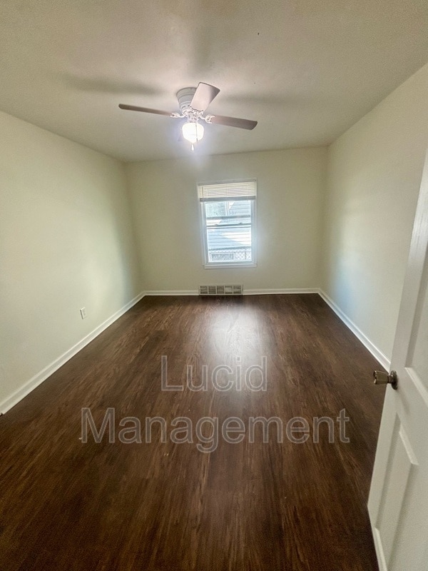 Building Photo - 3633 Kahlert Ave