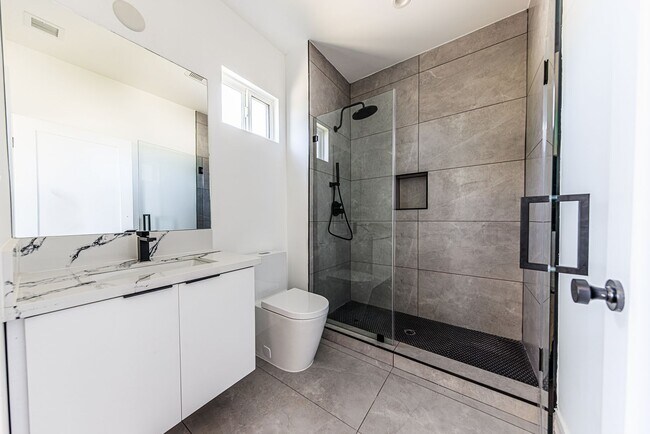 Building Photo - 1954 Purdue Ave