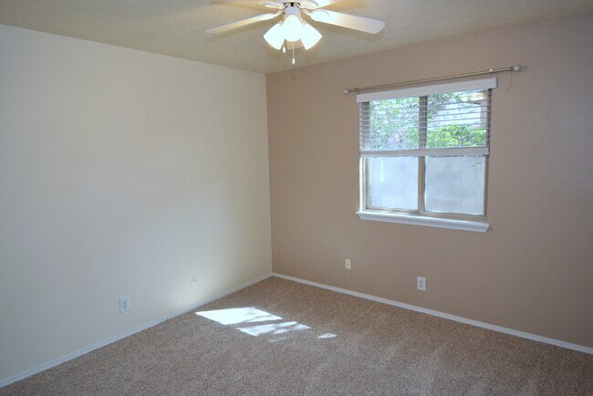 Building Photo - Pristine NE Home! NEW KITCHEN LA CUEVA S.D...