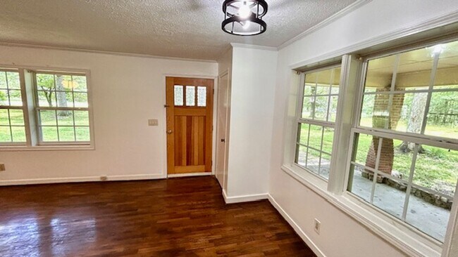 Building Photo - 135 Haywood Valley Rd