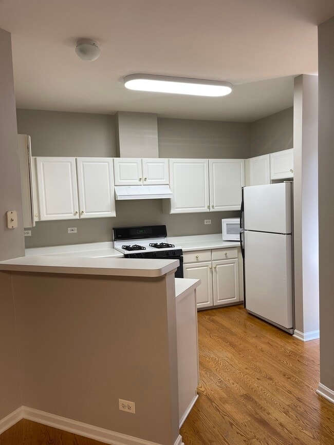 Building Photo - 1465 N Waterbury Cir
