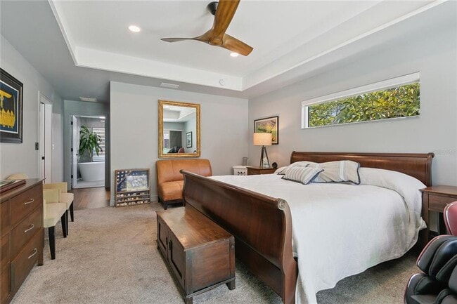 Building Photo - 1851 Royal Oak Pl E