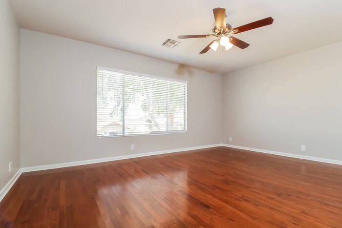 Building Photo - 10864 W Melinda Ln