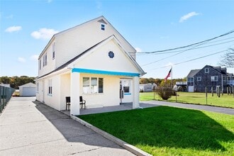 Building Photo - 32 Shore Dr