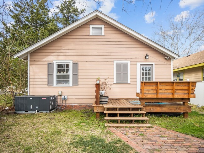 Building Photo - Craftsman Bungalow Wilmington NC "Near Jus...