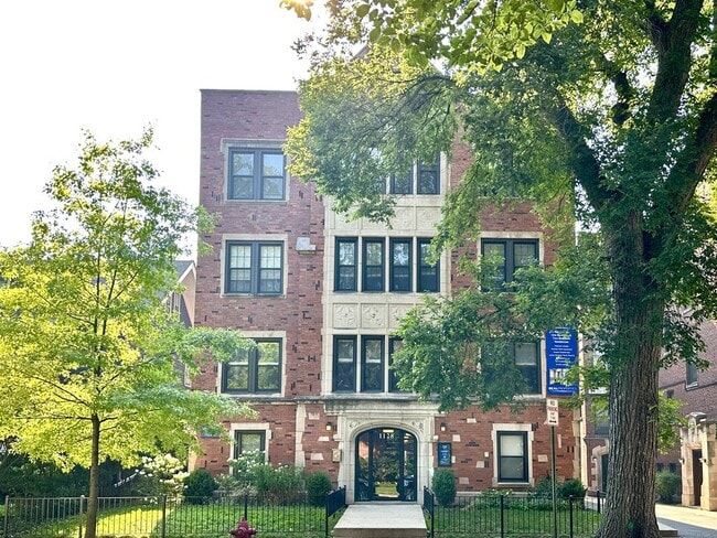 Building Photo - 913 Maple Ave