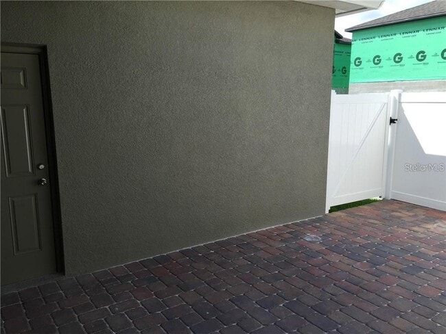 Building Photo - 13048 Garridan Ave
