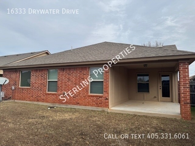 Building Photo - 16333 Drywater Dr