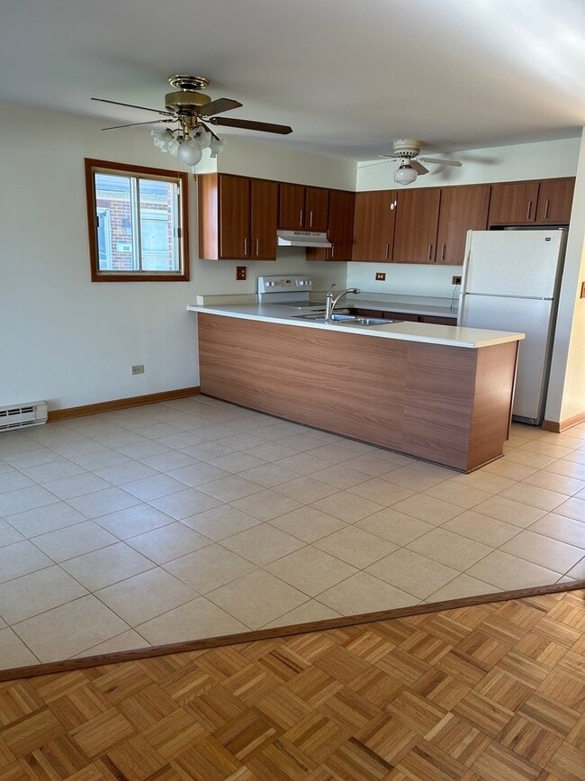 Building Photo - 626 Terry Ct