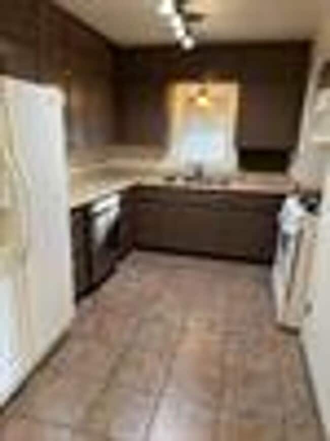 Building Photo - Updated 3/1/1 home in Owasso