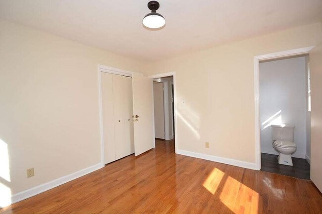 Building Photo - 4 Bed/3 Bath home w/fenced yard in Augusta...