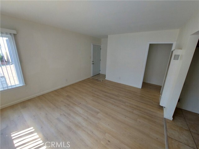 Building Photo - 2709 W Vernon Ave