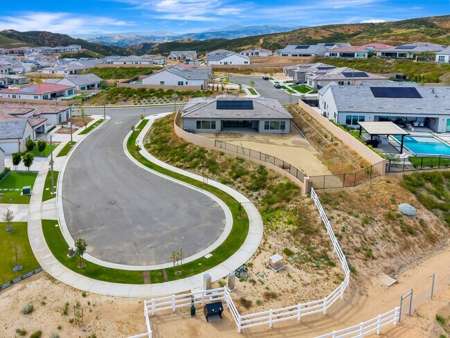 Building Photo - 30000 N Camino los Robles