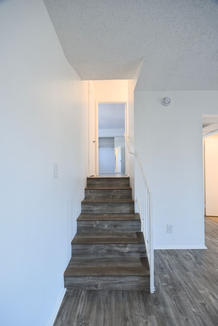 Building Photo - 5921 Whitsett Ave