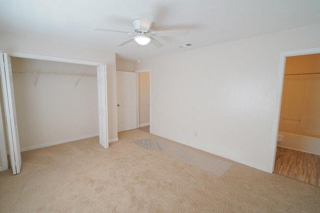 Building Photo - 3178 N Ridge Rd