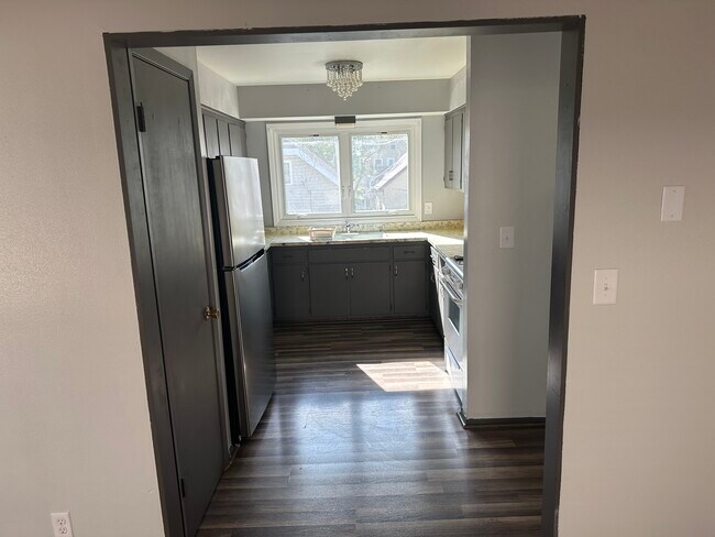 Building Photo - 1961 S 57th St